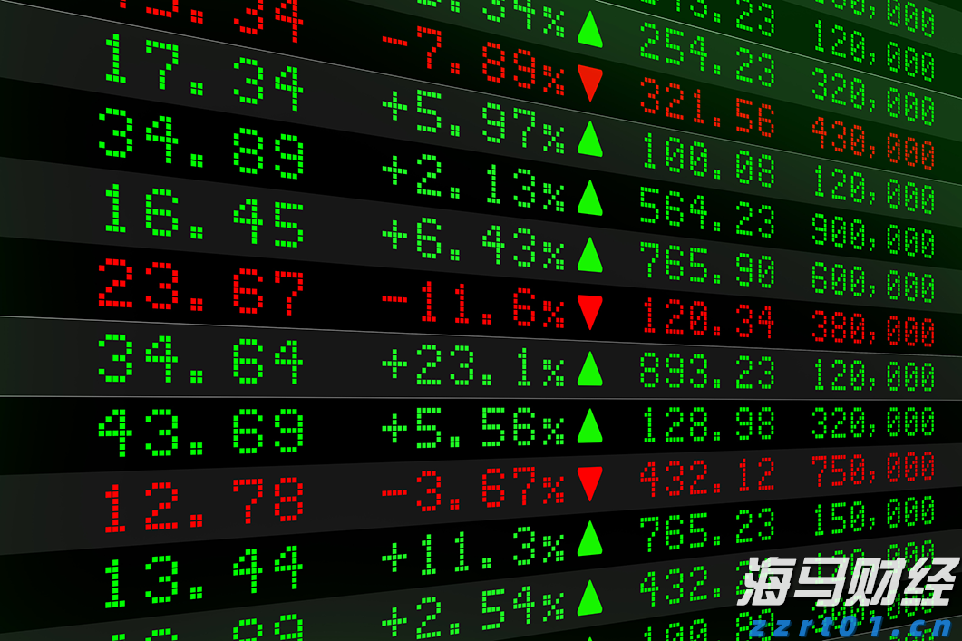 蒙圩镇:光伏板下鱼虾跃 立体发展产业兴